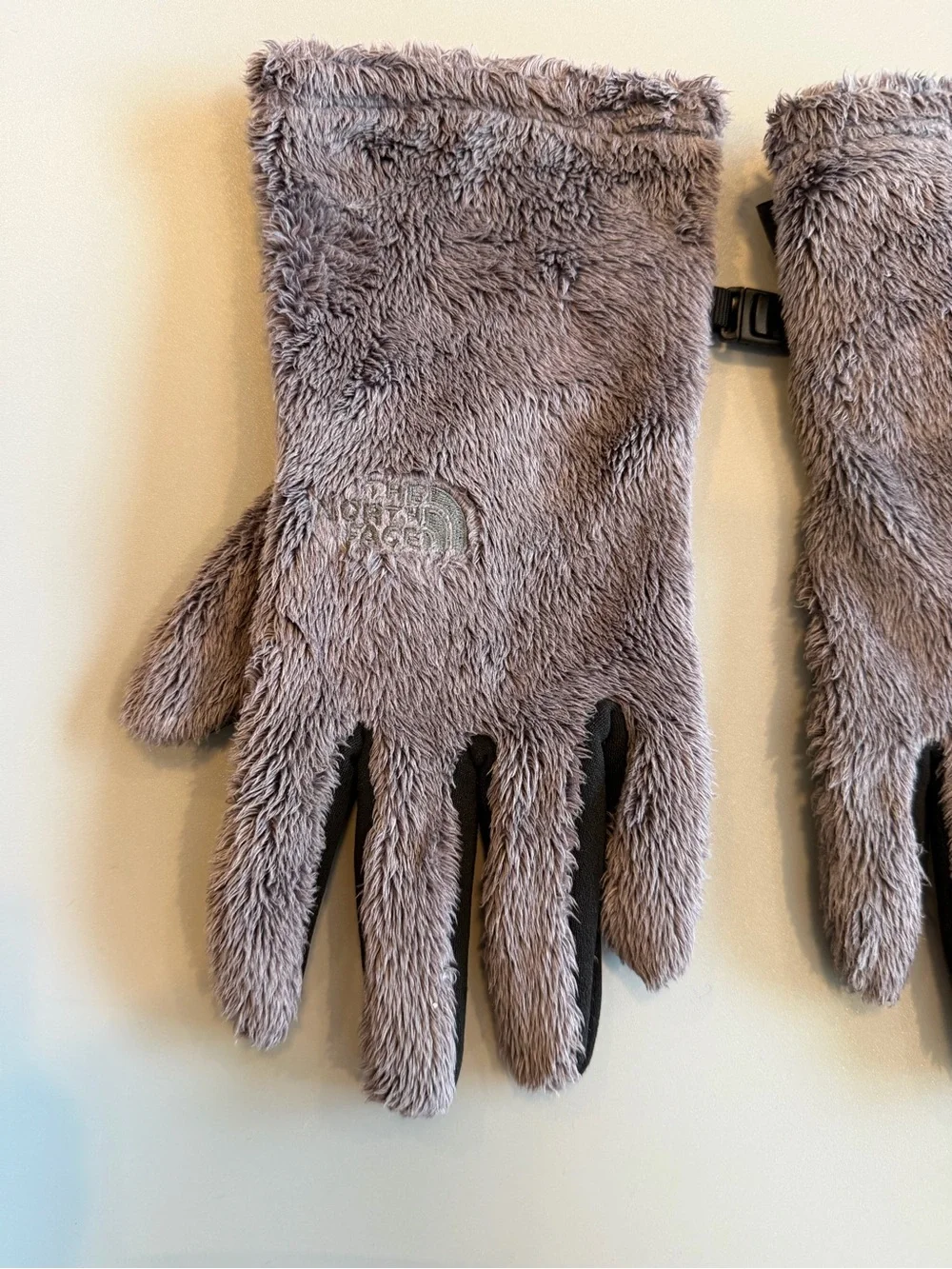 The North Face Women's Osito Etip gloves Purple/Grey And Black Size Large